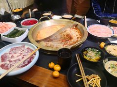 -沸炉重庆老火锅(军事博物馆店)