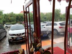 -东来菜馆•手抓海鲜家常菜•海鲜锅贴(鸽子窝店)