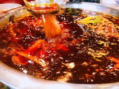 -肖肖酸萝卜鱼火锅(总店)