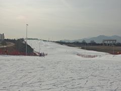 -华彬猛犸滑雪场