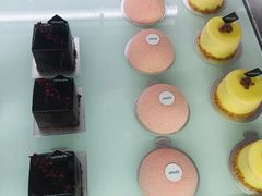 -UNI UNI(环亚凯瑟琳店)