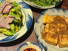 -Cuc Gach Quan Restaurant