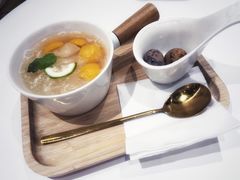 枇杷雪梨银耳羹-炖物24章·顺时轻养茶(杭州大厦店)