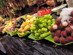 -雍容荟帝王蟹活龙虾展台自助(IFS黑金店)