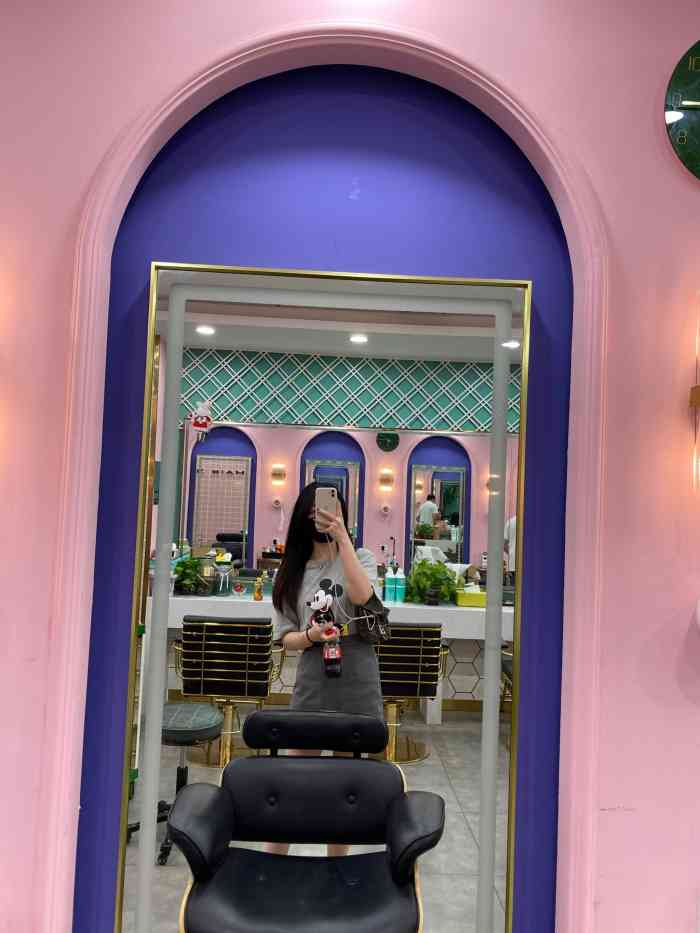 bulbstudio巴柏明星发型工作室河东万达店