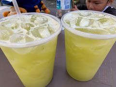 -东海岸人工湖美食村