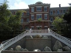 -香港大学