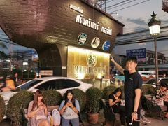 -席娜卡琳火车铁道夜市