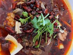 -川流不息·地道川菜·小龙虾(松东路店)