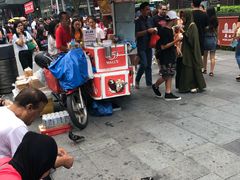 -詹爷爷乌节路街头冰淇淋