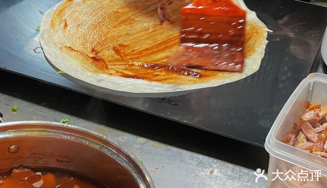 广州📍地铁口挖到巨多料的凉皮卷卷🤤8r一个