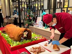 -广州万富希尔顿酒店·感趣自助餐厅·金秋蟹宴生蚝海鲜刺身