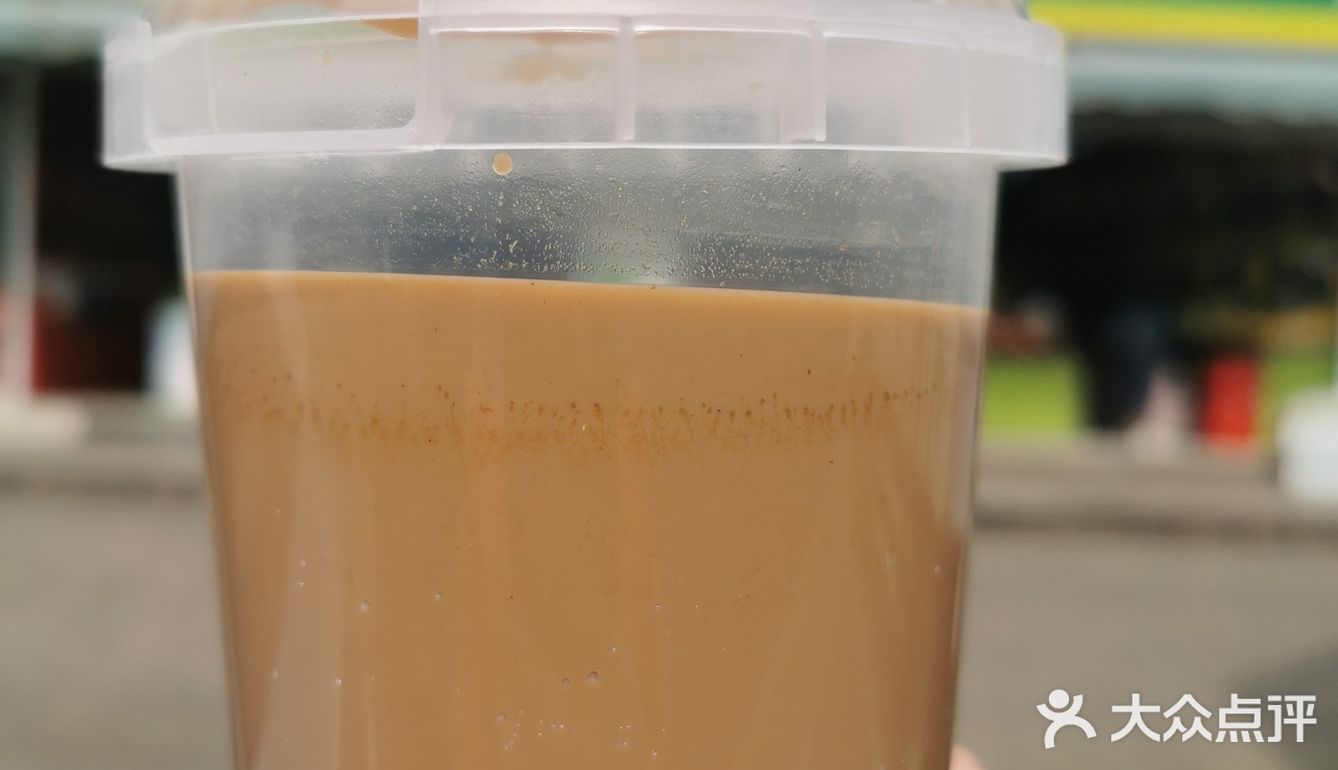 貌美如花有点远，保持身材可以有，美食天天顿顿有