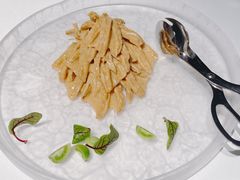 芥末鸭掌-大董(环贸iapm店)