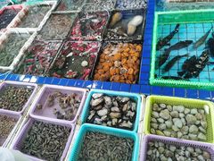 -霞涌市场海鲜摆卖区