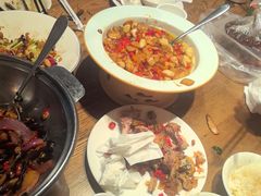 -爱碗亭·鲜炒湖南菜(壹城中心店)