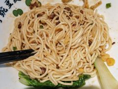 -兵哥豌豆面(雅颂居店)