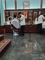 -绅仕門男士理发馆