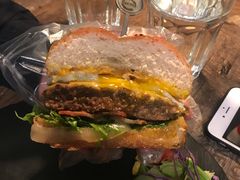 -HIGH FIVE哈福手工汉堡(桂林路店)