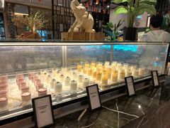 -广州万富希尔顿酒店·感趣自助餐厅·金秋蟹宴生蚝海鲜刺身