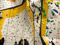 -问山MountQuest攀岩馆