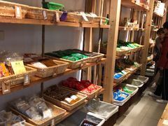 自助取餐区-锅圈食汇火锅烧烤食材超市(颖秀路店)