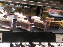 -巴黎贝甜(大宁国际商业广场店)