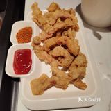 天气一下子感觉入冬了，特别适合吃火锅，位于地中海4楼