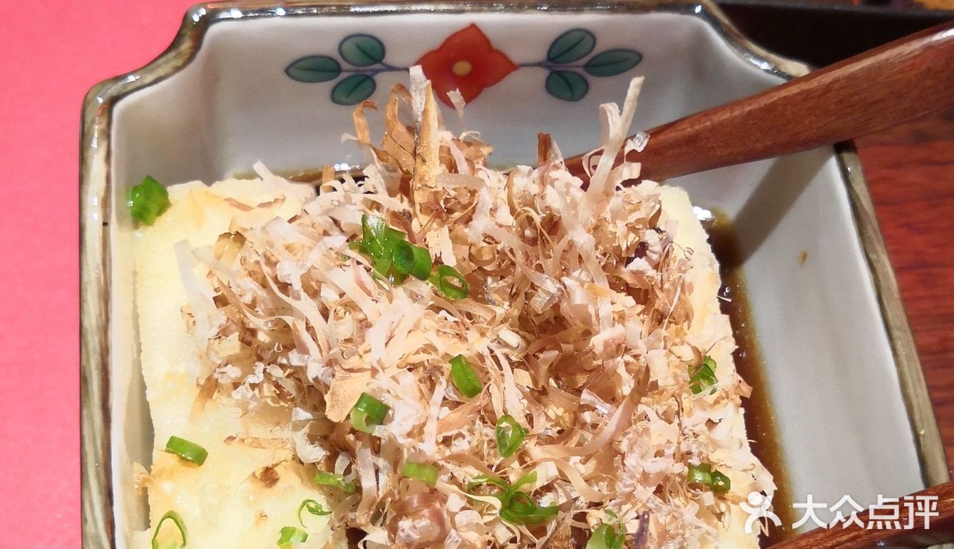 本着不浪费的原则，我和弟都吃得有点撑，食量小的会剩