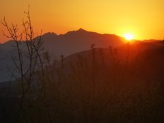 -鬼笑石后山停车场