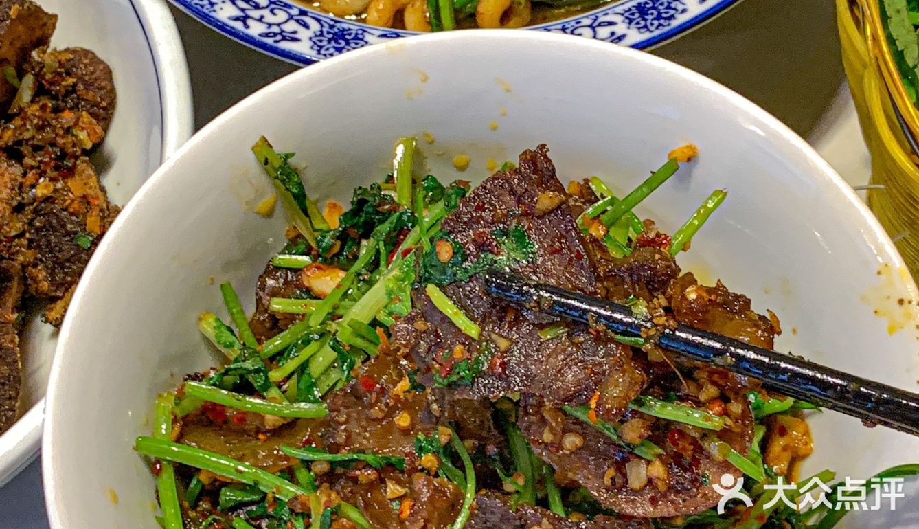 长沙/果然用心做菜的湘菜馆子饭点全是本地人太好吃了！