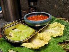 -草家酱蟹炭火烤肉店(珲春南路二店)