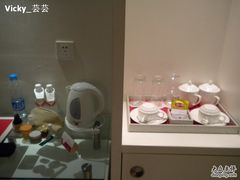 照片 002-杭州滨江宝龙城华美达酒店