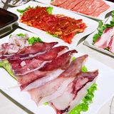 吃过烤肉，你吃过在瓦片上的烤肉嘛？