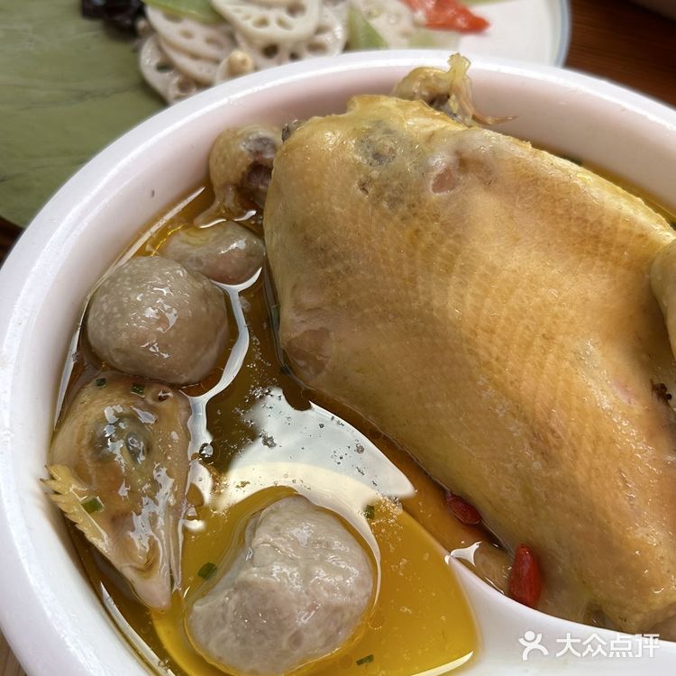 邓仙蟹舫|他家的阳澄湖大闸蟹我可以吃78910次!