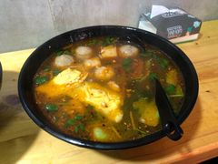 -两勺子一碗口水鸡拌面