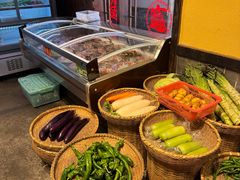 -富正毅三下锅·湘西韵味(天门山索道店)