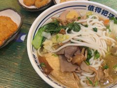 -鑫花溪牛肉米粉(东环大润发店)