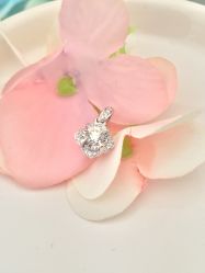 -威德钻石-克拉钻大本营(南京东路店)