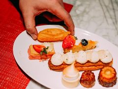 -锦厨国际自助餐厅 · 云端景观 (昆明索菲特大酒店)