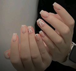 -猪猪女孩日式美睫美甲