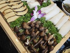 -慢丽江·云南野生菌土鸡锅(西山店)