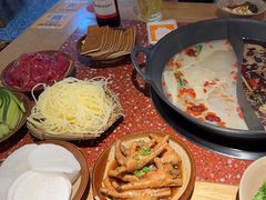 -赵美丽·重庆社区火锅·直营店(火车东站·中豪国际店)