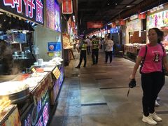自助取餐区-东门町美食街