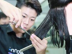 -首脑美容美发化妆美甲培训学校(龙岗校区)