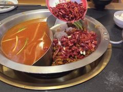 -沸炉重庆老火锅(军事博物馆店)