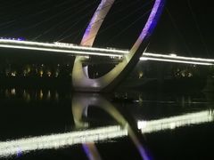 -南京眼步行桥
