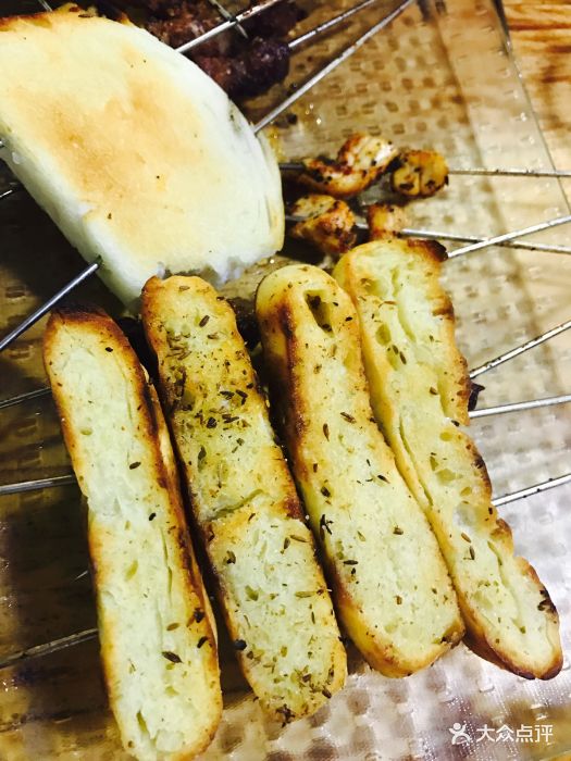 珍祥烧烤涮肚(五味居店)烤烧饼图片 - 第1张