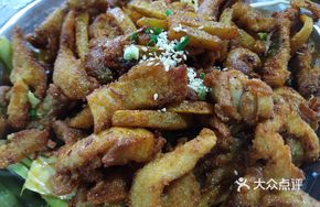 Crispy Chicken and Pork Tenderloin Dry Pot