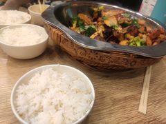 -愉肴麻辣香锅(中山路店)